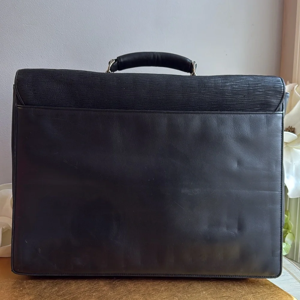 Bosca Leather Double Gusset Flapover Briefcase in Epi and Smooth Black Leather